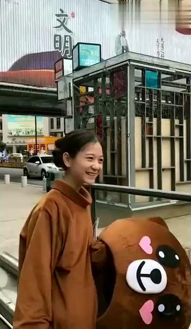 网红熊小小如背景,从网络红人到影响力巨擘的蜕变之路